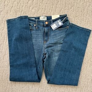 New With Tags! Universal Thread High-Rise Slim Straight size 26/2.